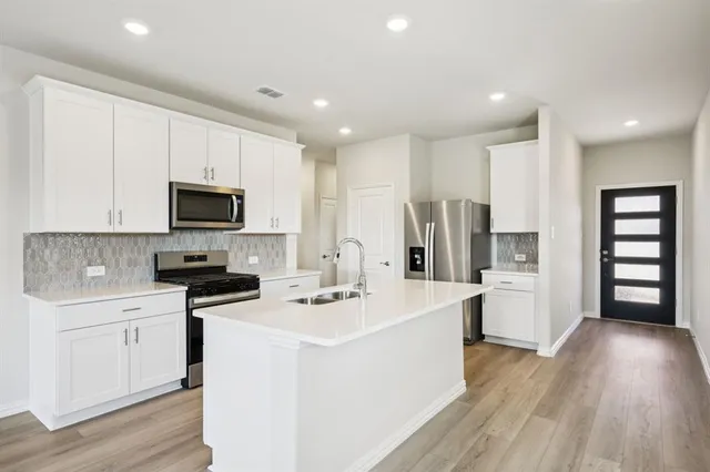 $260,889 | 4033 Worth Drive, Farmersville, TX 75442