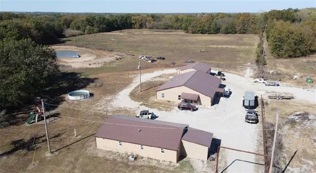 $549,000 | 2869 East 54th Highway, Deerfield, MO 64741