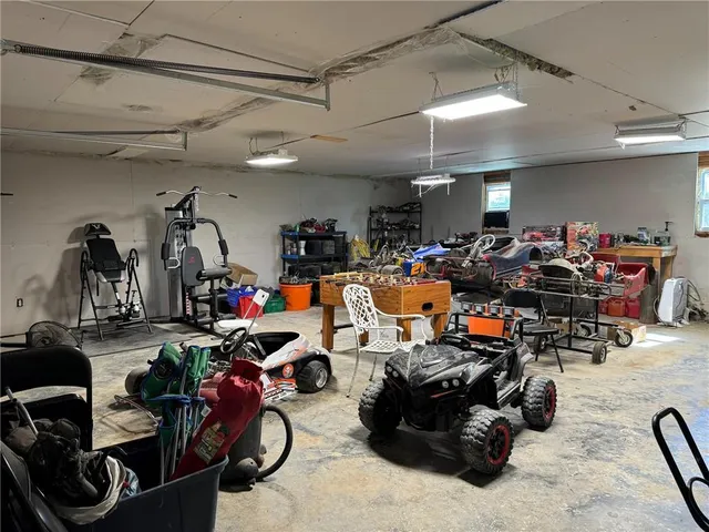 $549,000 | 2869 East 54th Highway, Deerfield, MO 64741