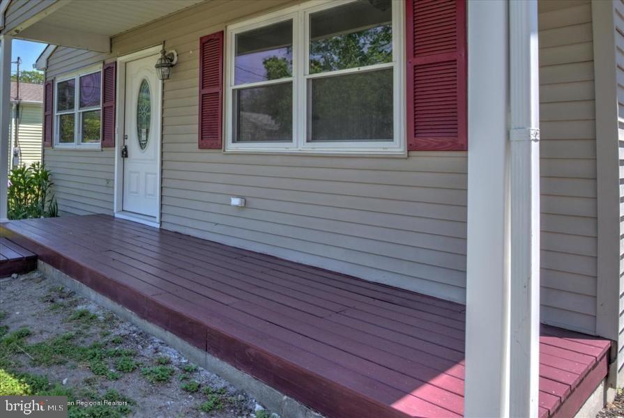 541 Lloyd Road Toms River, NJ 08753 - Photo 2 of 22 Gallery Image 2