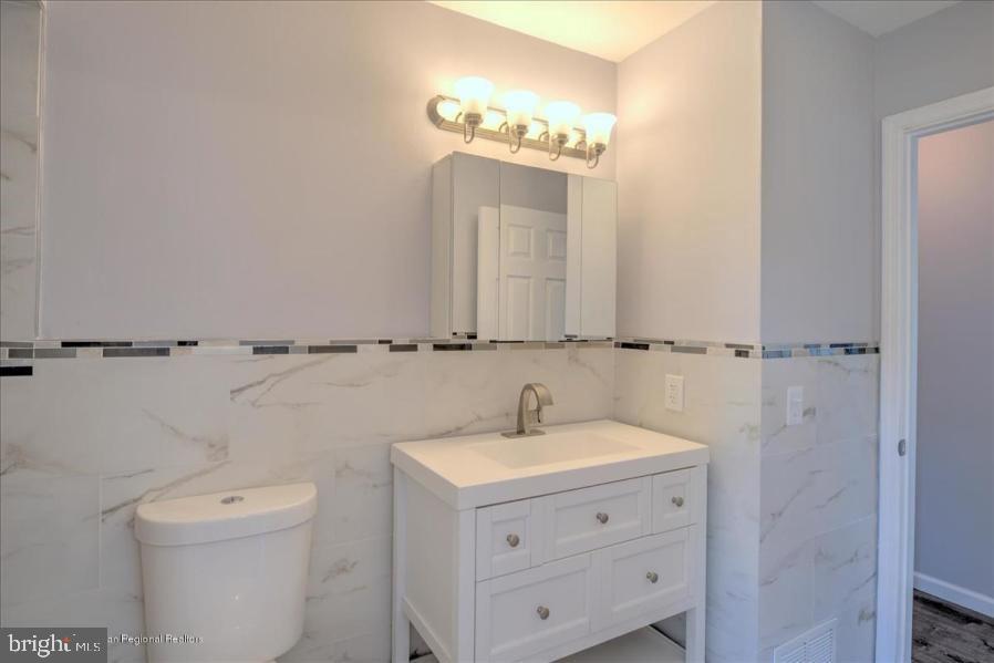 541 Lloyd Road Toms River, NJ 08753 - Photo 17 of 22 Gallery Image 17