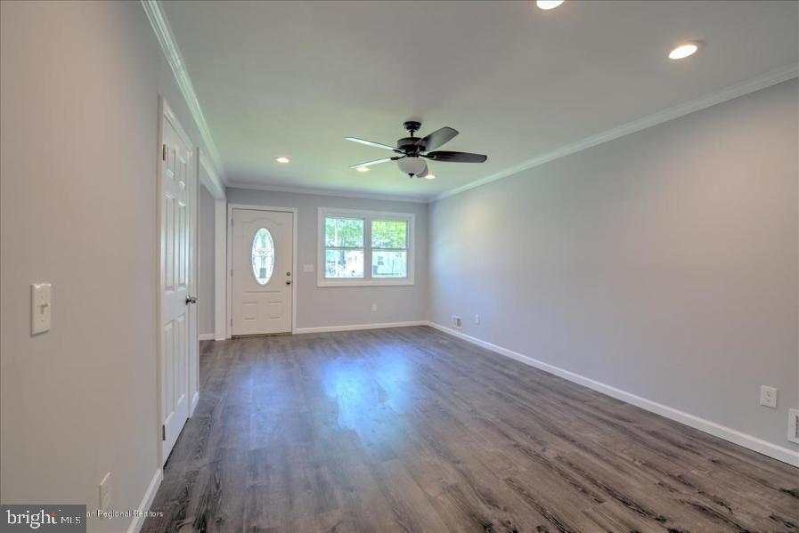 541 Lloyd Road Toms River, NJ 08753 - Photo 6 of 22 Gallery Image 6