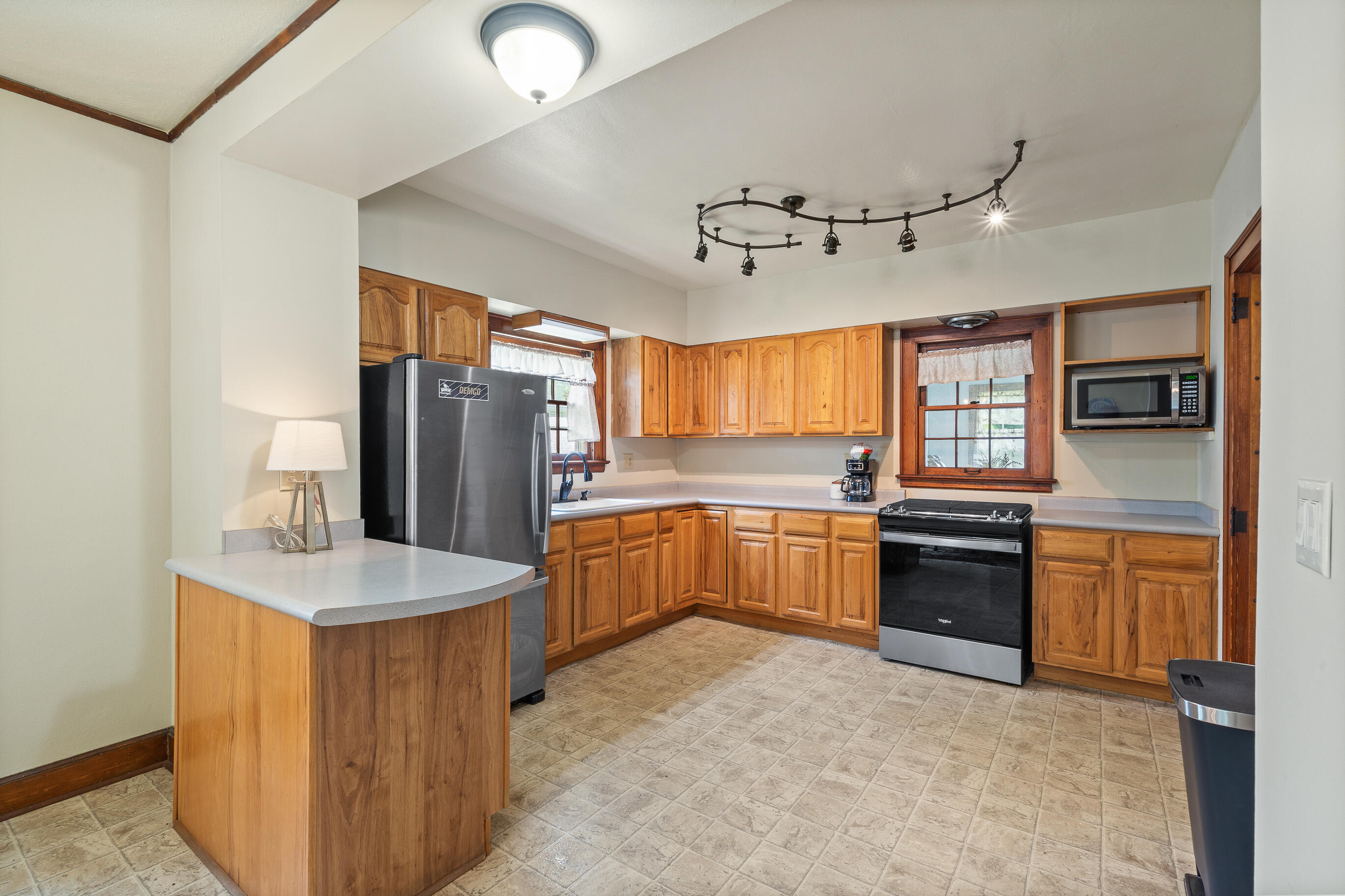 1105 Barnes Street Delavan, WI 53115 - Photo 18 of 52 Kitchen