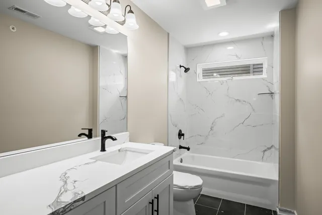 $639,000 | 23612 North Field Road, Lake Zurich, IL 60047