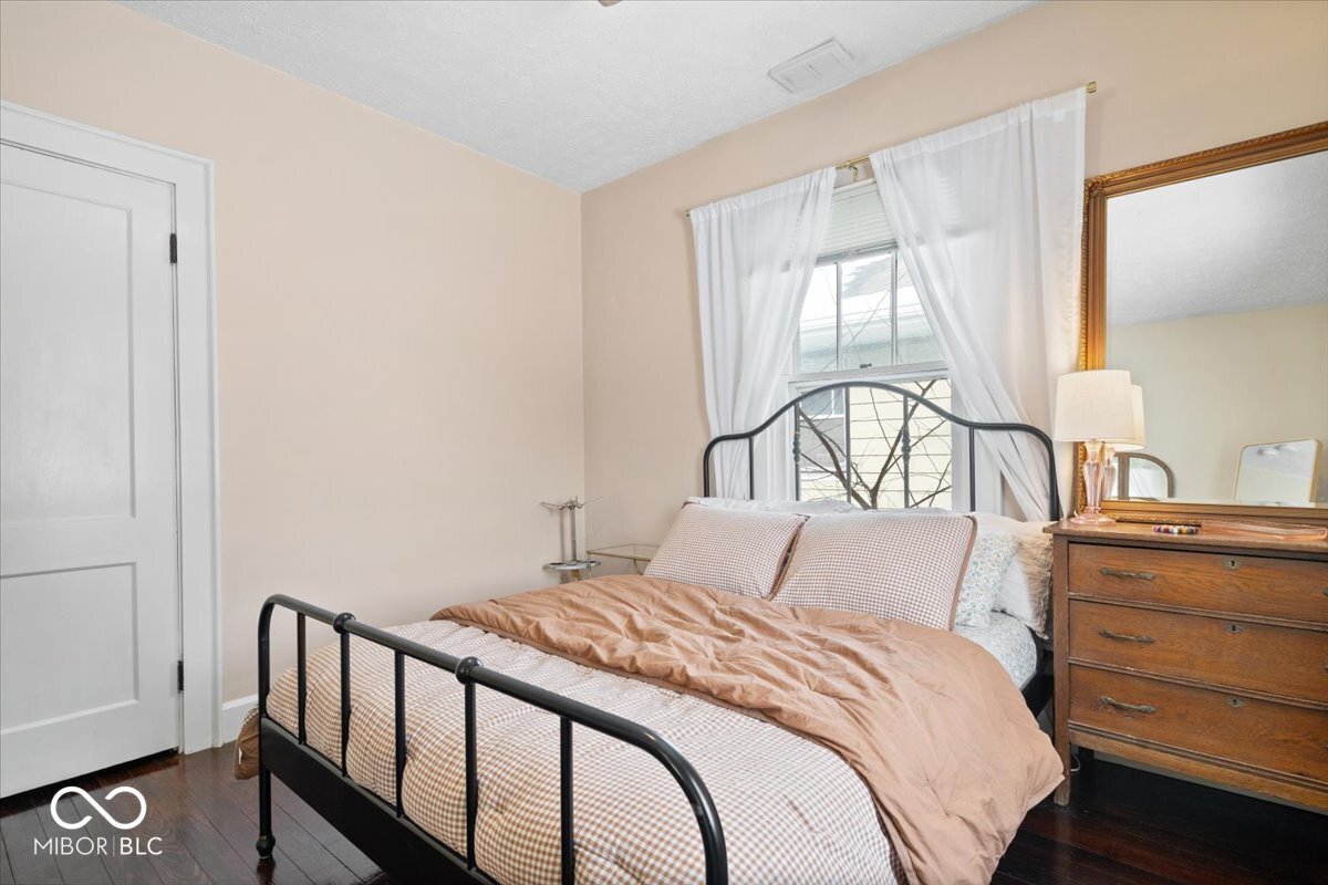 737 North Riley Avenue Indianapolis, IN 46201 - Photo 17 of 29 Gallery Image 17