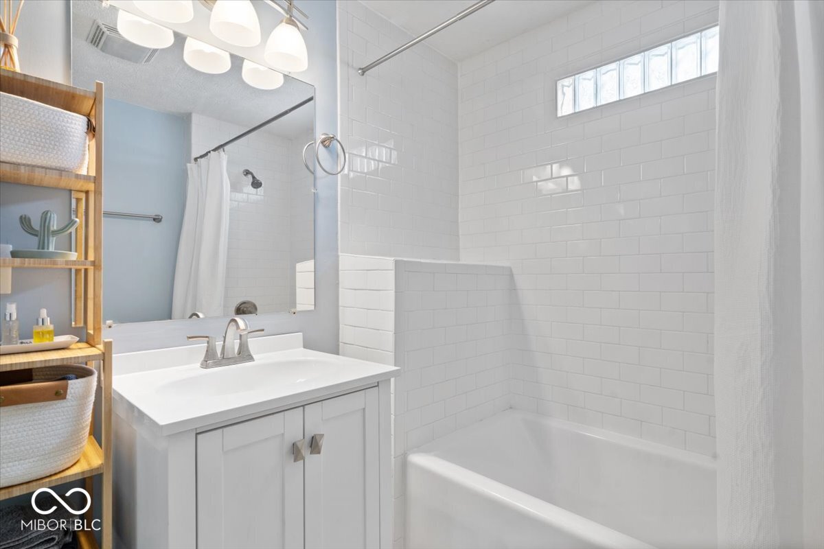 737 North Riley Avenue Indianapolis, IN 46201 - Photo 20 of 29 Gallery Image 20
