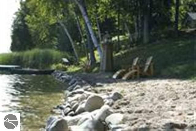 6131 South Betsie River Road Interlochen, MI 49643 - Photo 5 of 31 1745950-4.JPG
