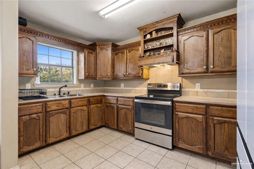 210 Mockingbird Lane Edcouch, TX 78538 - Photo 13 of 23