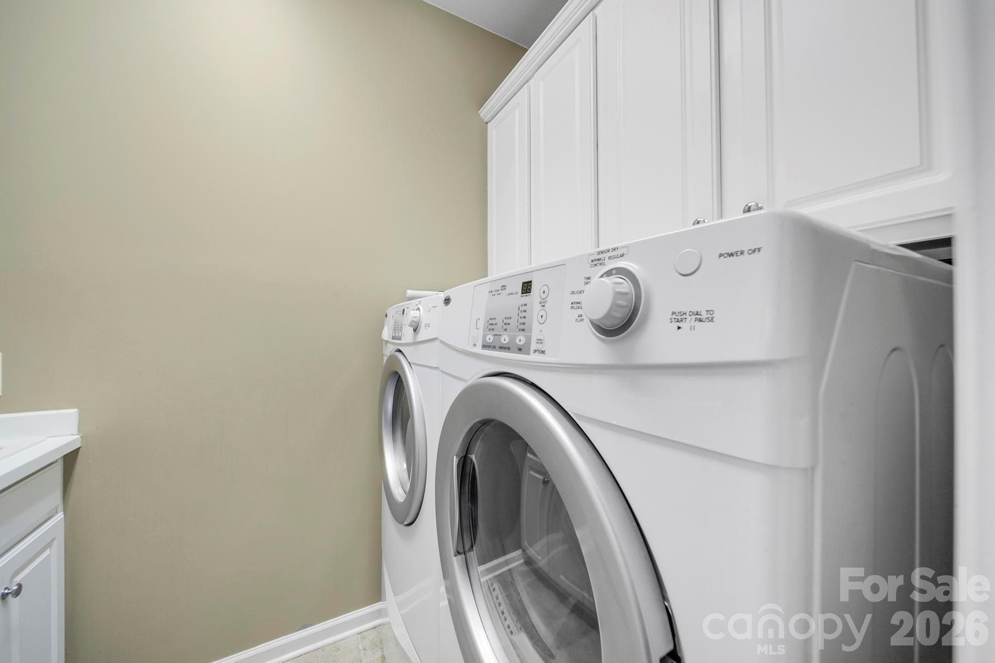 55414 Derringer Avenue Fort Mill, SC 29707 - Photo 28 of 45 a utility room with dryer and washer