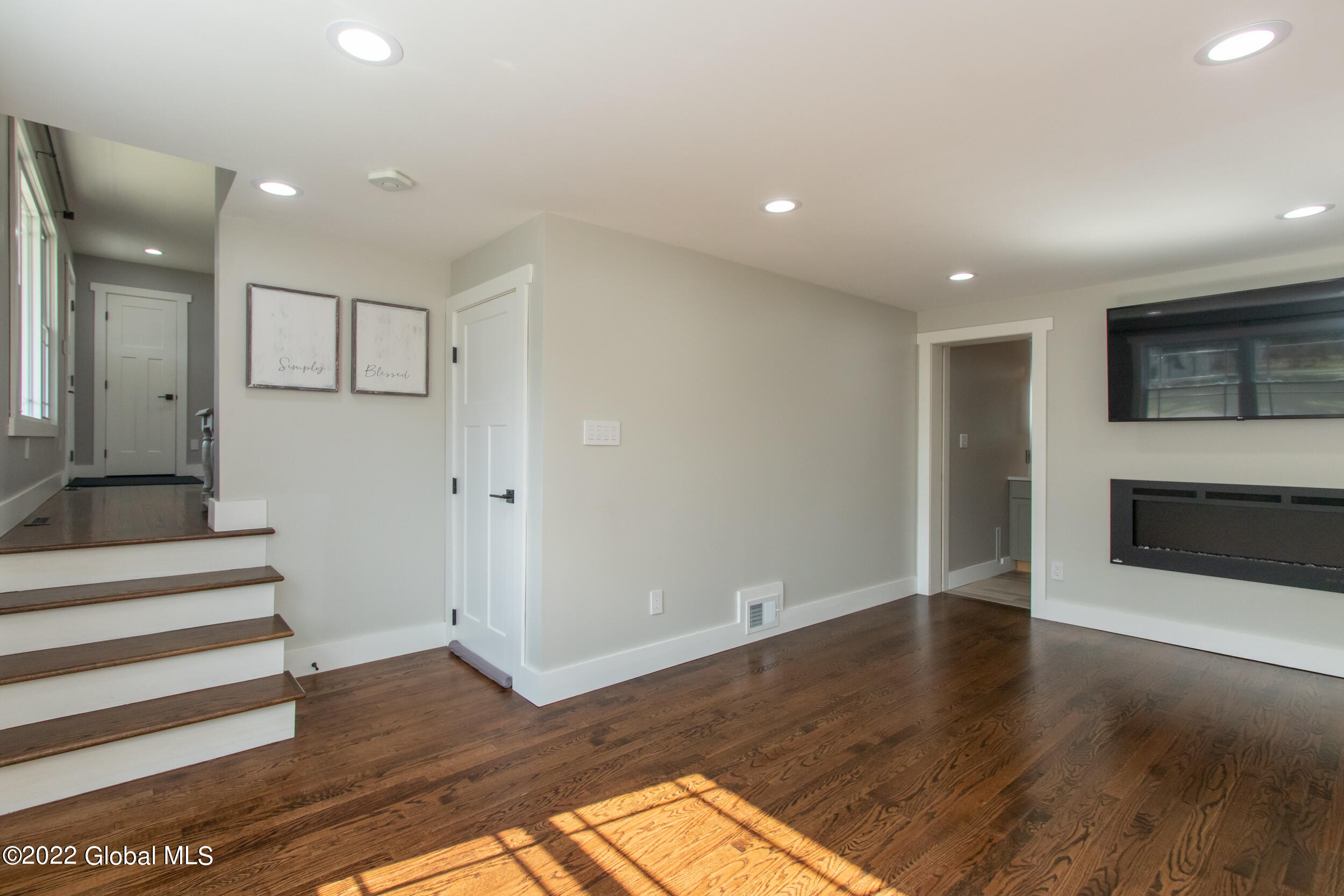 1925 Clement Road Rotterdam, NY 12303 - Photo 5 of 41 1925ClementRd-6