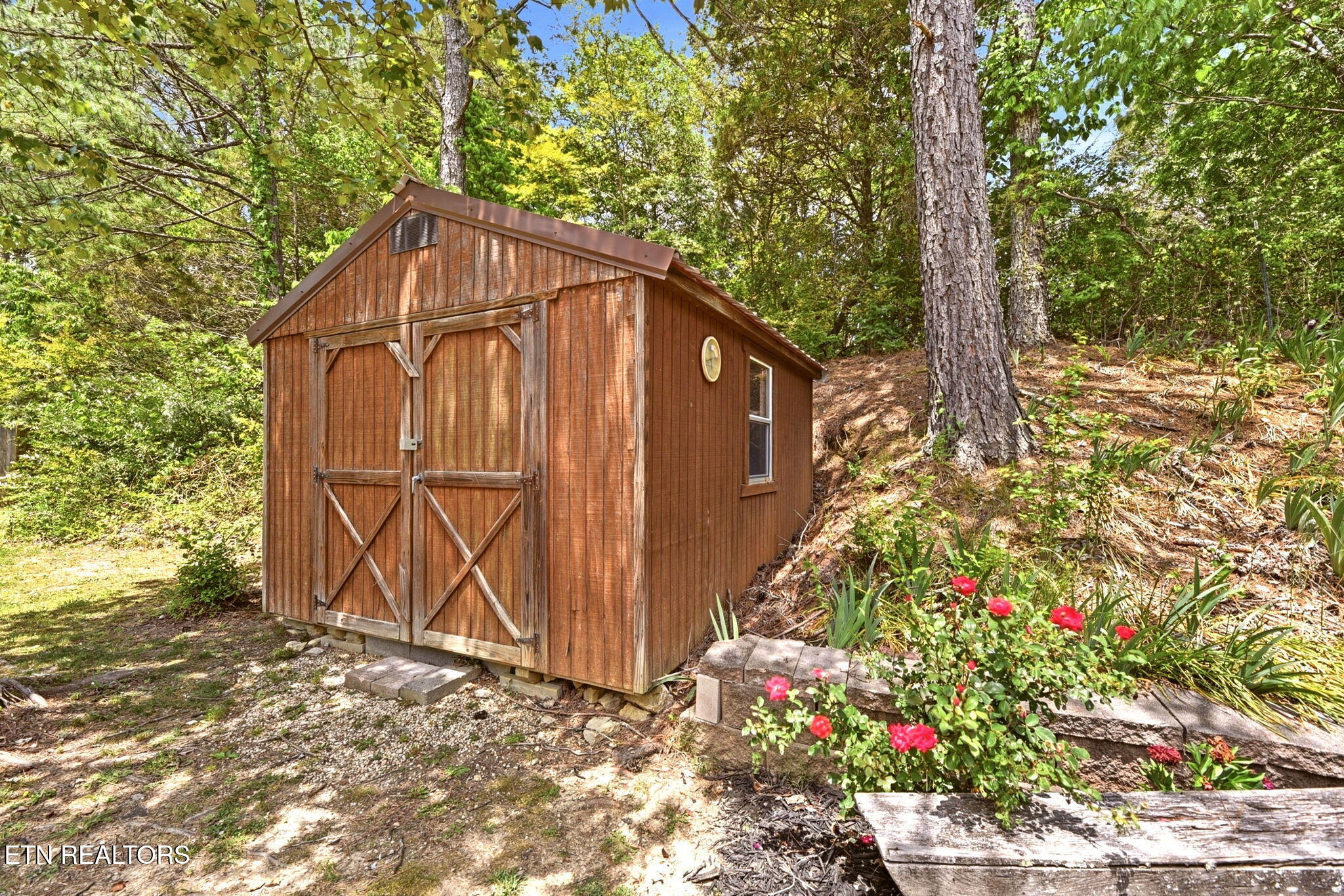 221 Sweetgum Lane Oak Ridge, TN 37830 - Photo 38 of 38 38-web-or-mls-DSC_9594