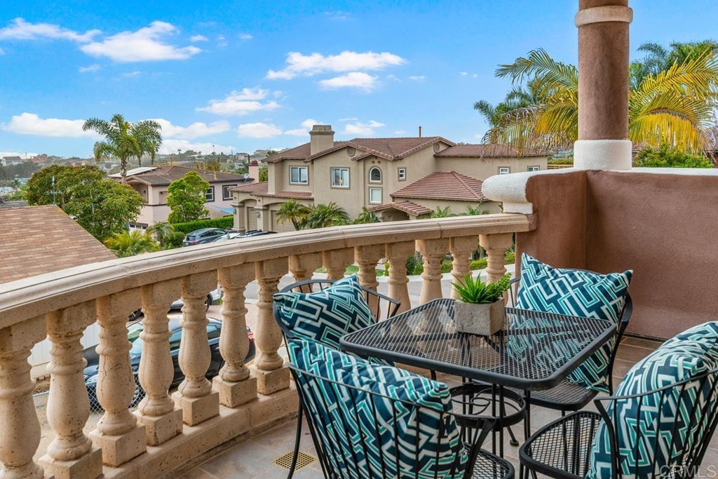 339 Hestia Way Encinitas, CA 92024 - Photo 28 of 33 a view of a chairs and table on the deck