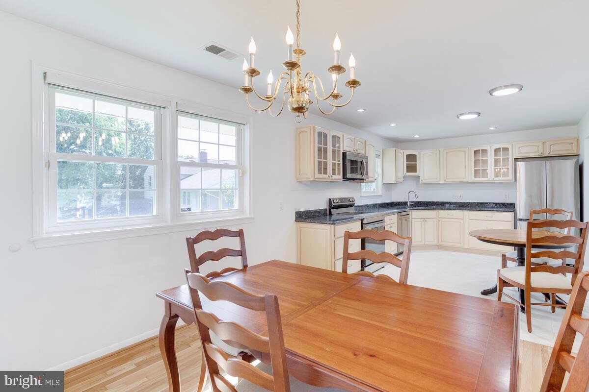 3101 Castleleigh Road Silver Spring, MD 20904 - Photo 11 of 40