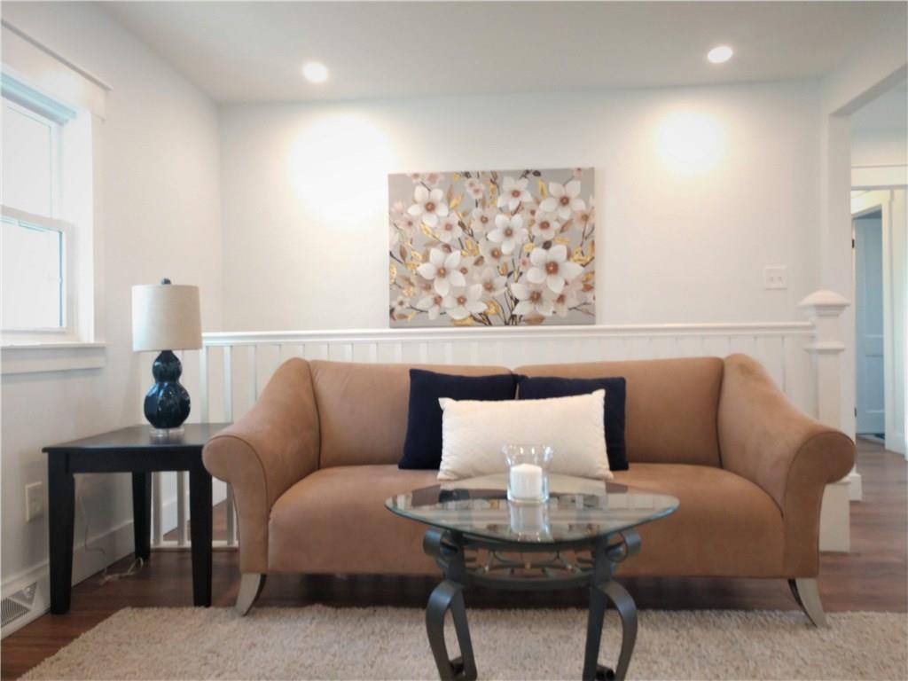 319 Ridge Road Sewickley, PA 15143 - Photo 9 of 25 Living room