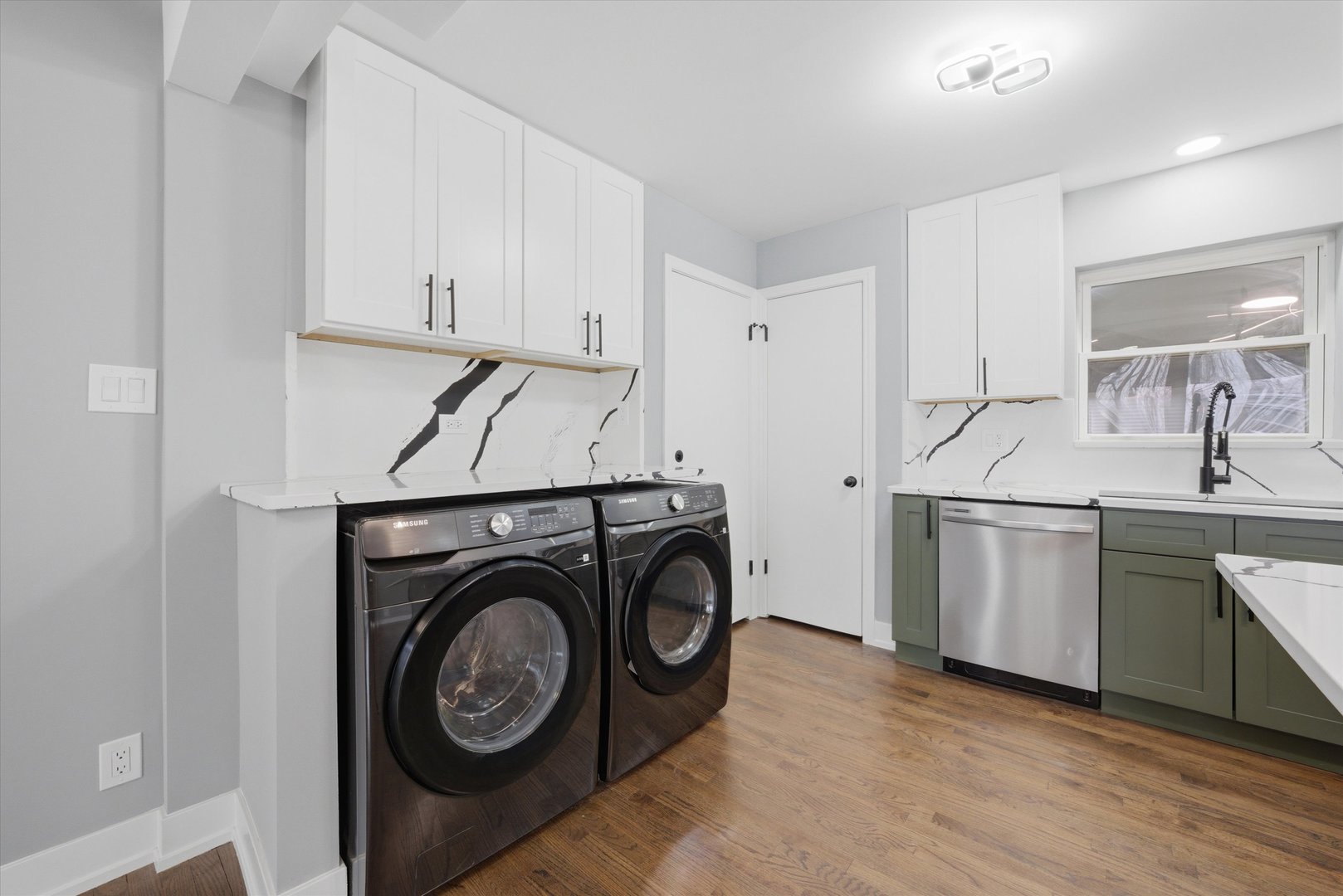 3743 West 83rd Street Chicago, IL 60652 - Photo 12 of 51 a utility room with sink dryer and washer