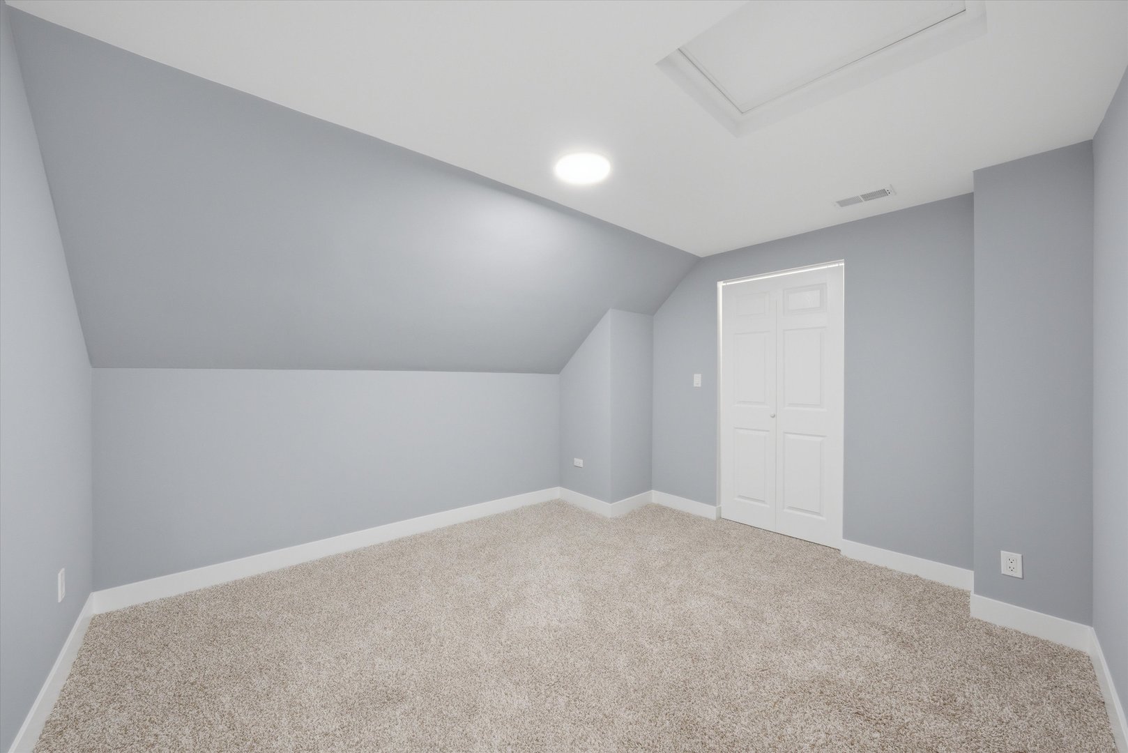3743 West 83rd Street Chicago, IL 60652 - Photo 29 of 51 a view of an empty room