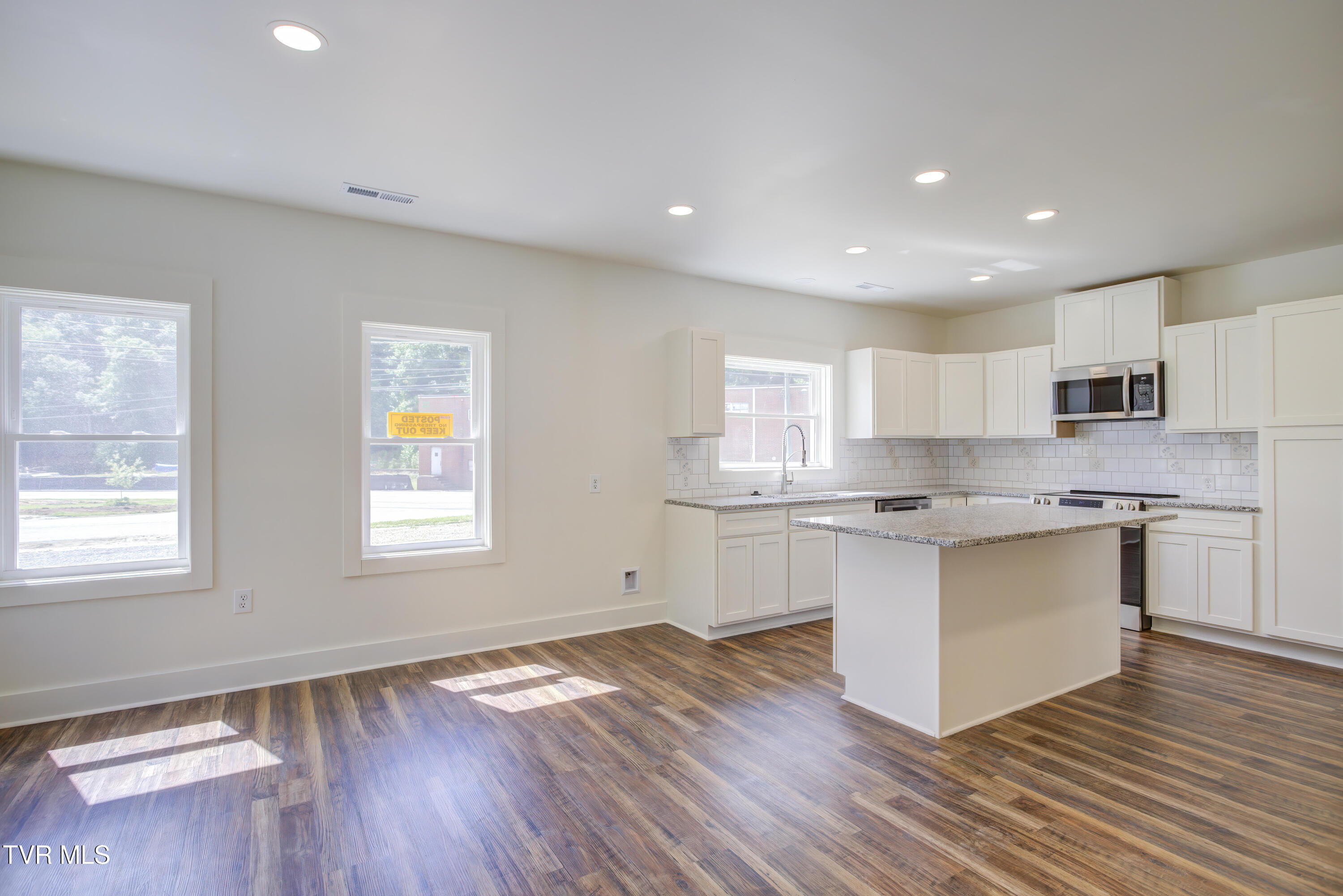 408 Levelin Street Erwin, TN 37650 - Photo 11 of 35 408 Levelin (19)