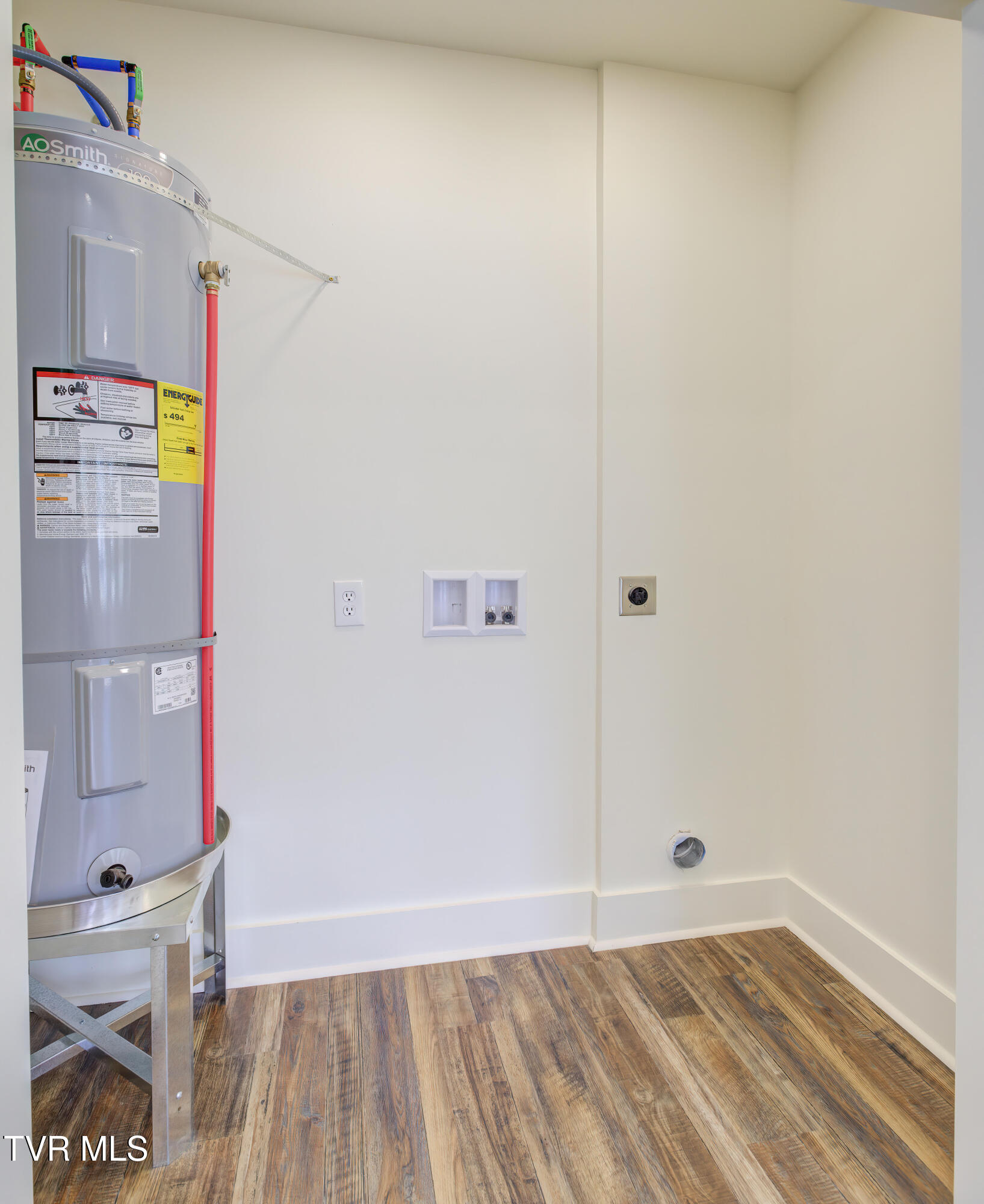 408 Levelin Street Erwin, TN 37650 - Photo 14 of 35 408 Levelin (13)