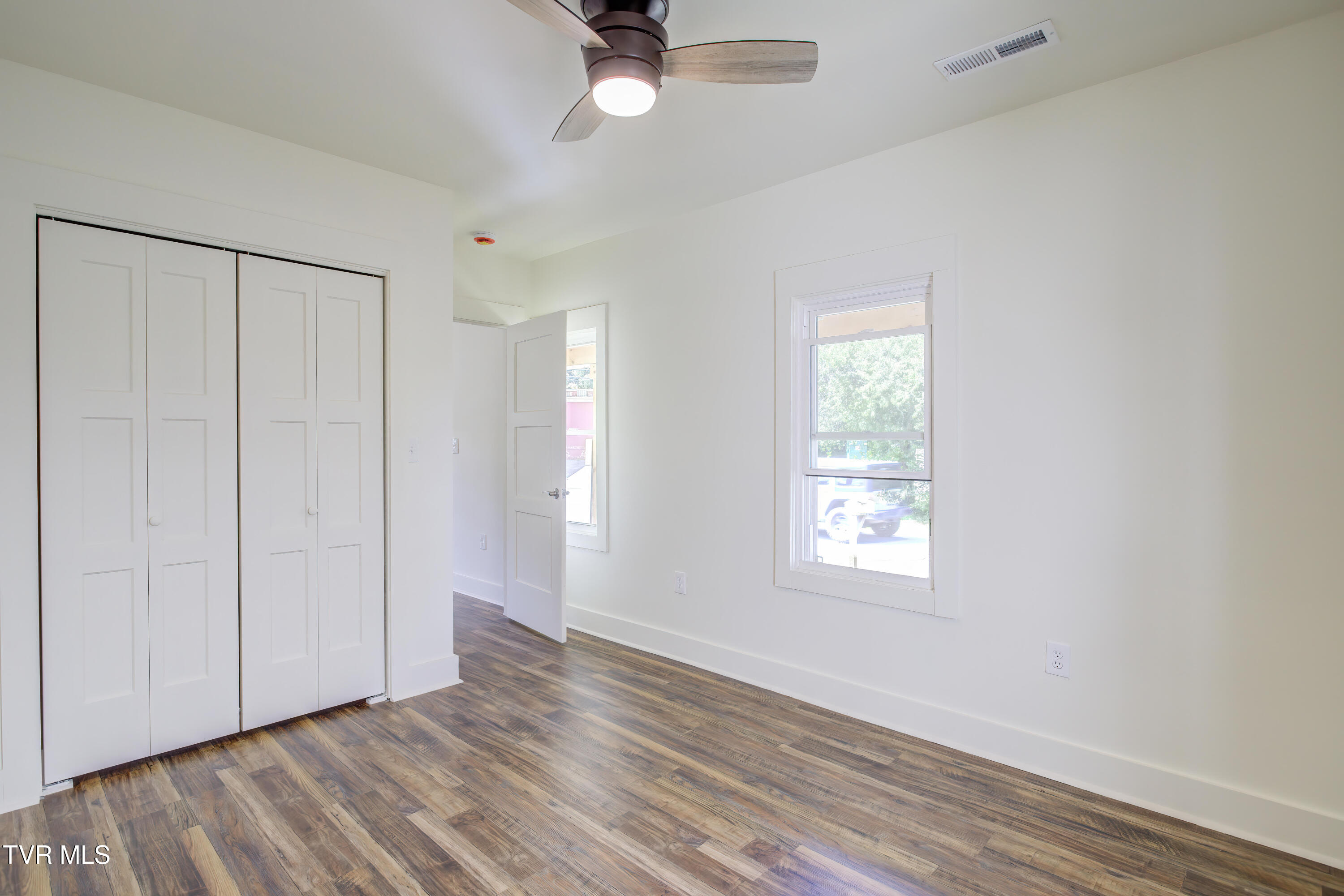 408 Levelin Street Erwin, TN 37650 - Photo 15 of 35 408 Levelin (7)