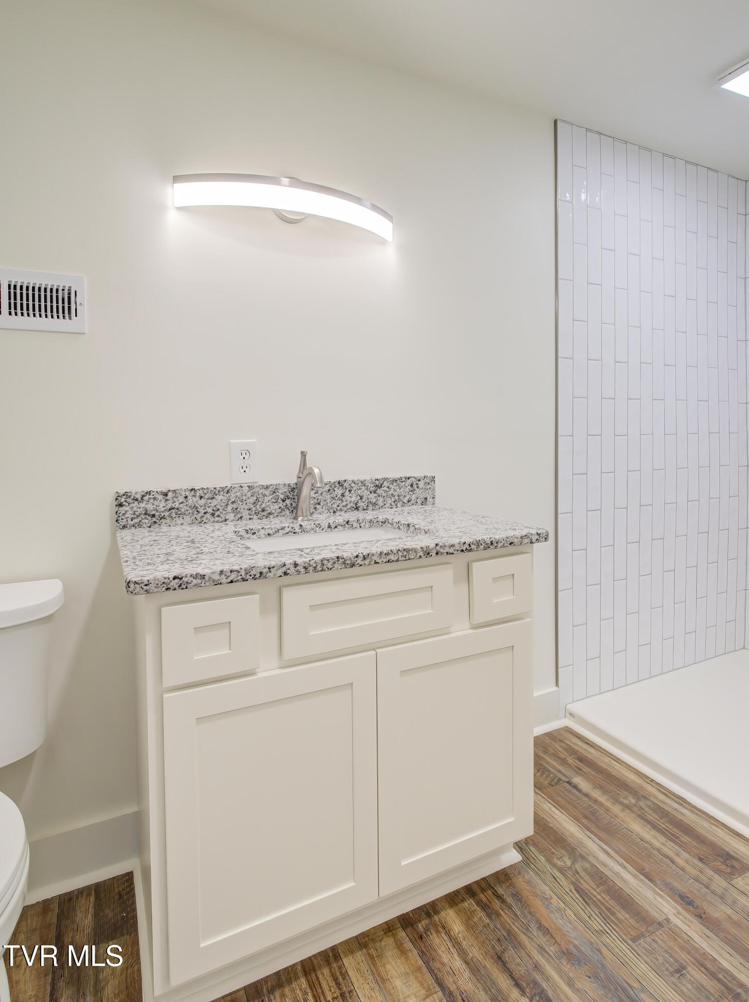 408 Levelin Street Erwin, TN 37650 - Photo 26 of 35 408 Levelin (25)