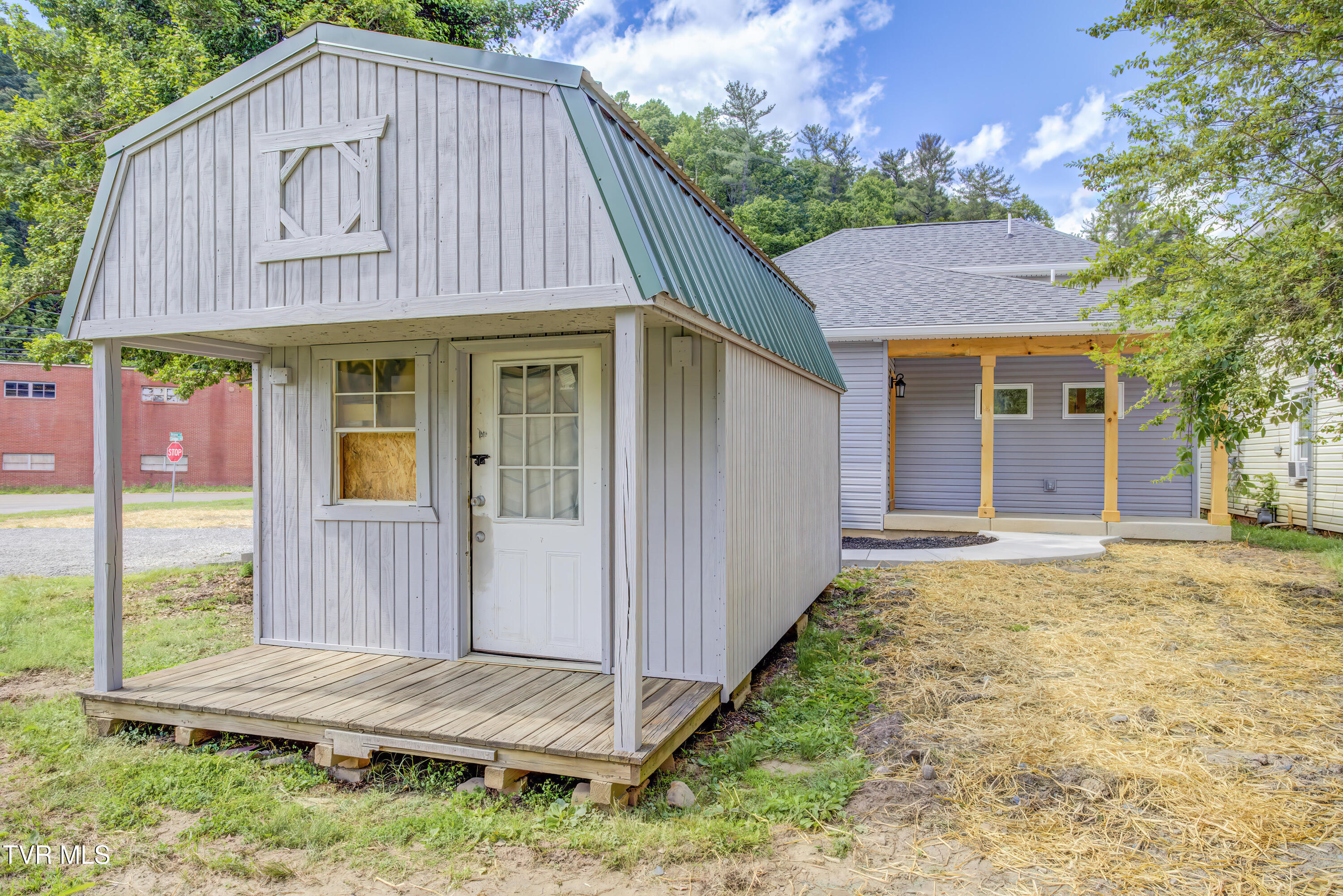 408 Levelin Street Erwin, TN 37650 - Photo 29 of 35 408 Levelin (28)