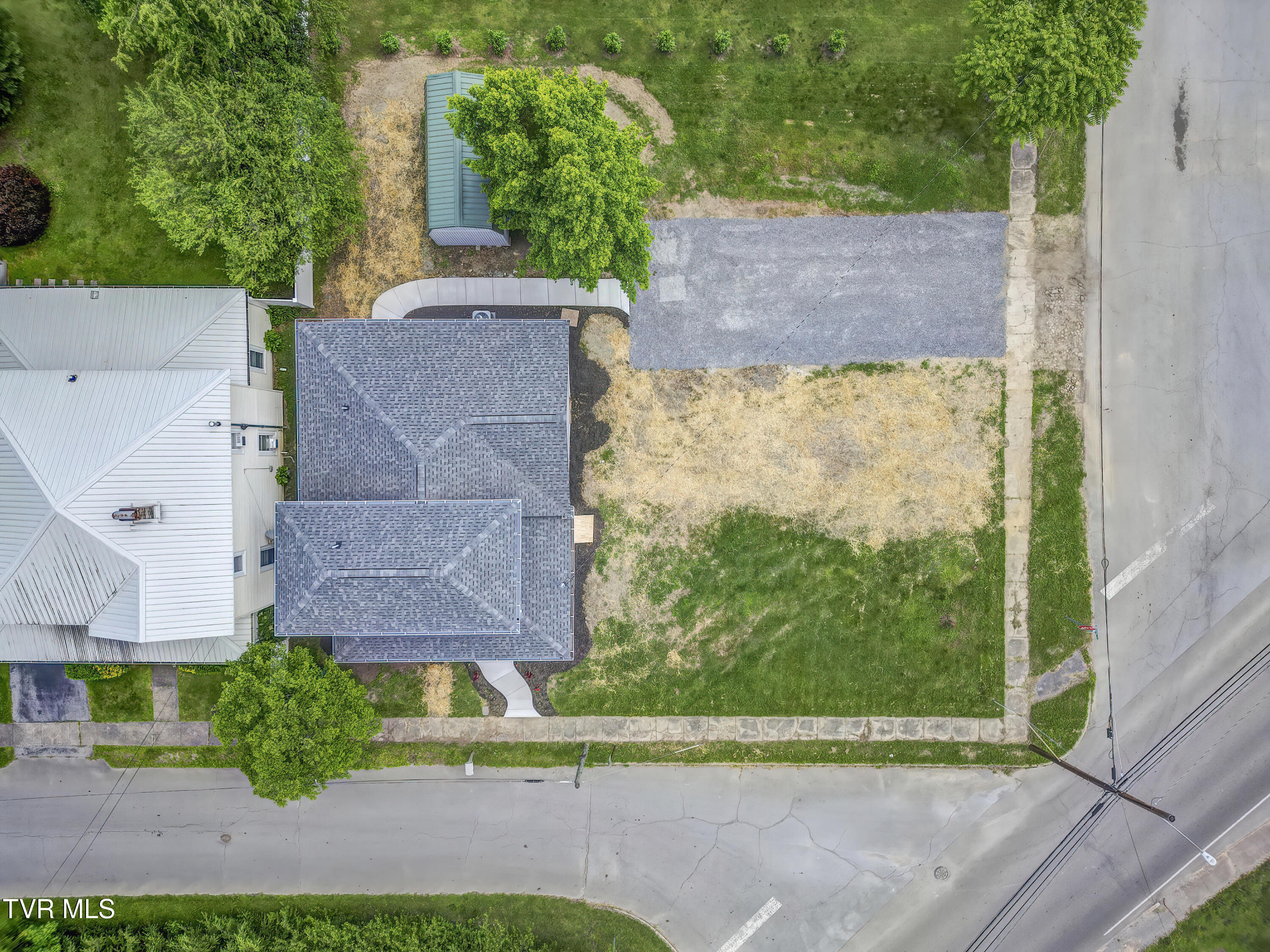 408 Levelin Street Erwin, TN 37650 - Photo 32 of 35 408 Levelin (32)