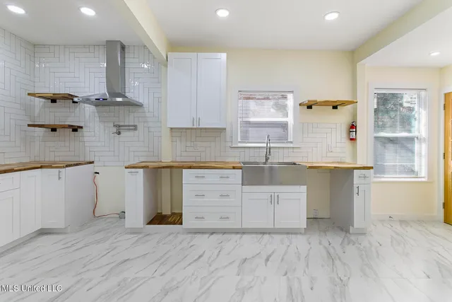 $215,000 | 414 Downing Street, Jackson, MS 39216