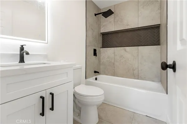 $998,000 | 645 Lancer Lane, Corona, CA 92879