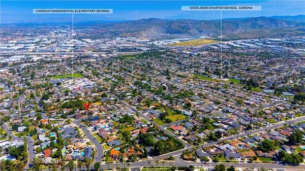 $998,000 | 645 Lancer Lane, Corona, CA 92879