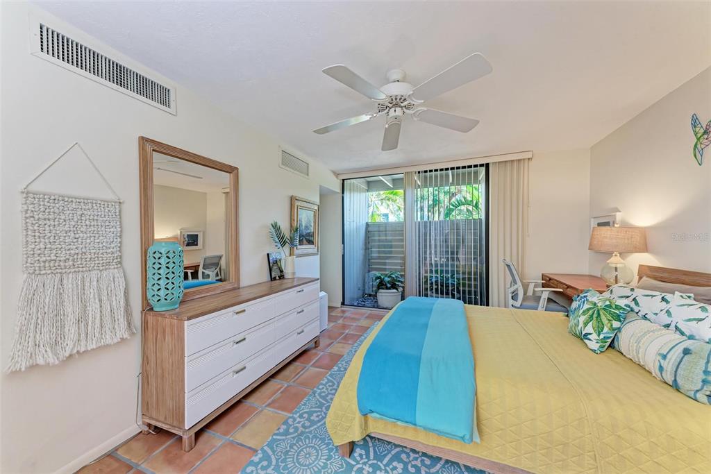 360 Pine Run Drive Osprey, FL 34229 - Photo 23 of 69 Gallery Image 23