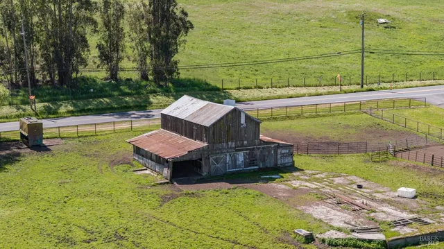 $2,599,000 | 530 Tomales Road, Petaluma, CA 94952