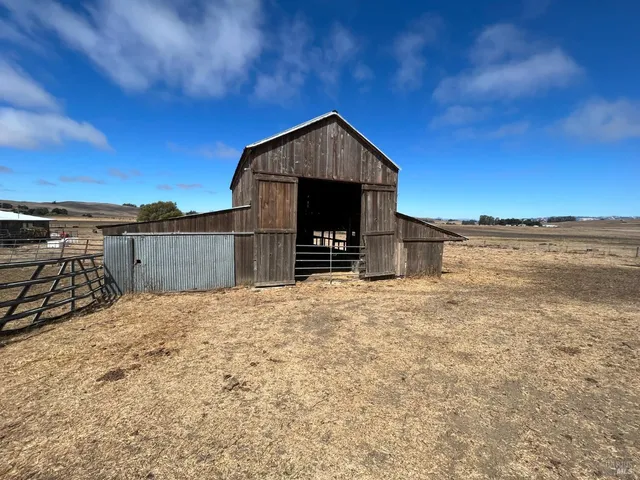 $2,599,000 | 530 Tomales Road, Petaluma, CA 94952