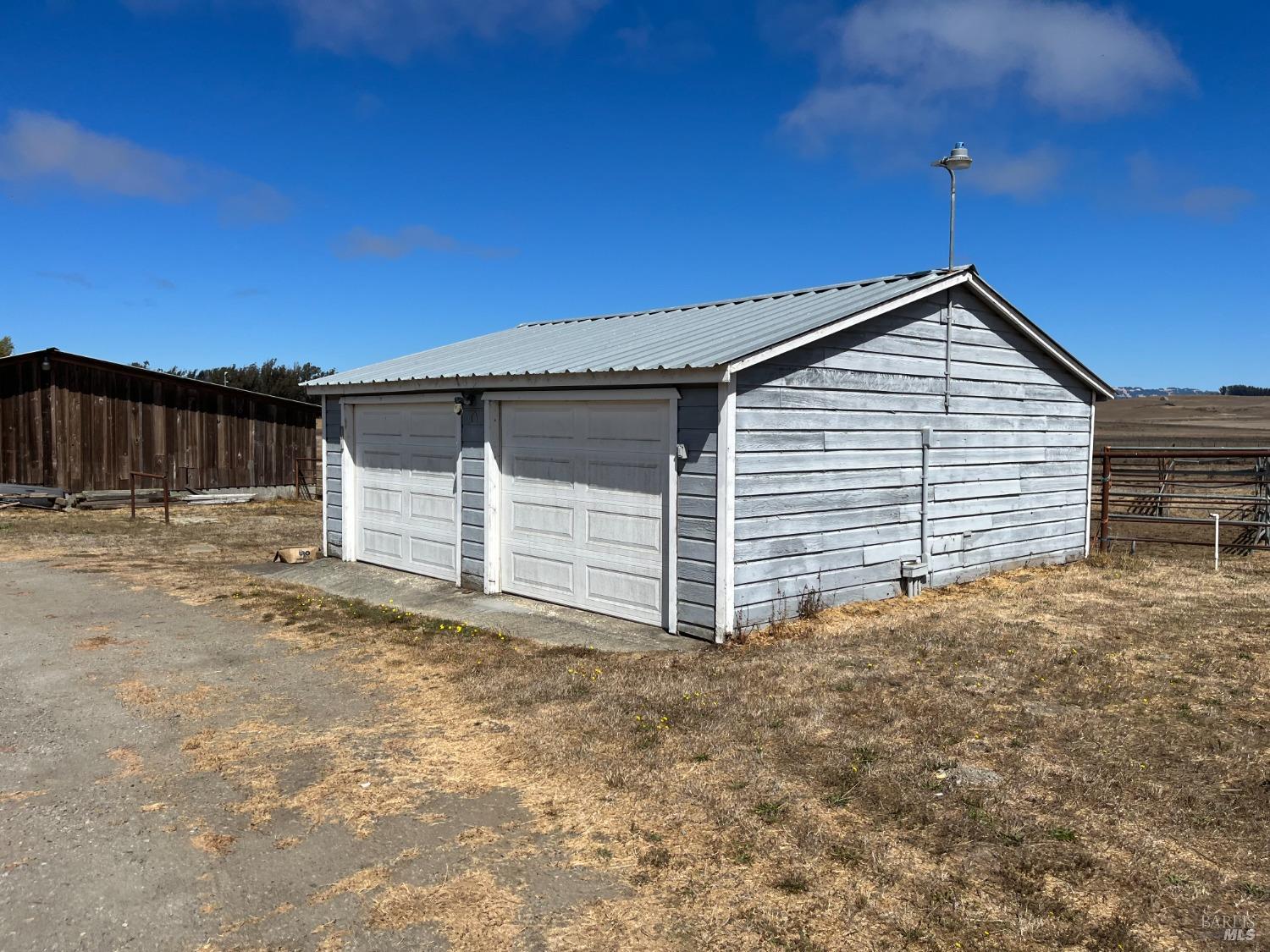 530 Tomales Road Petaluma, CA 94952 - Photo 21 of 32 a view of backyard of house