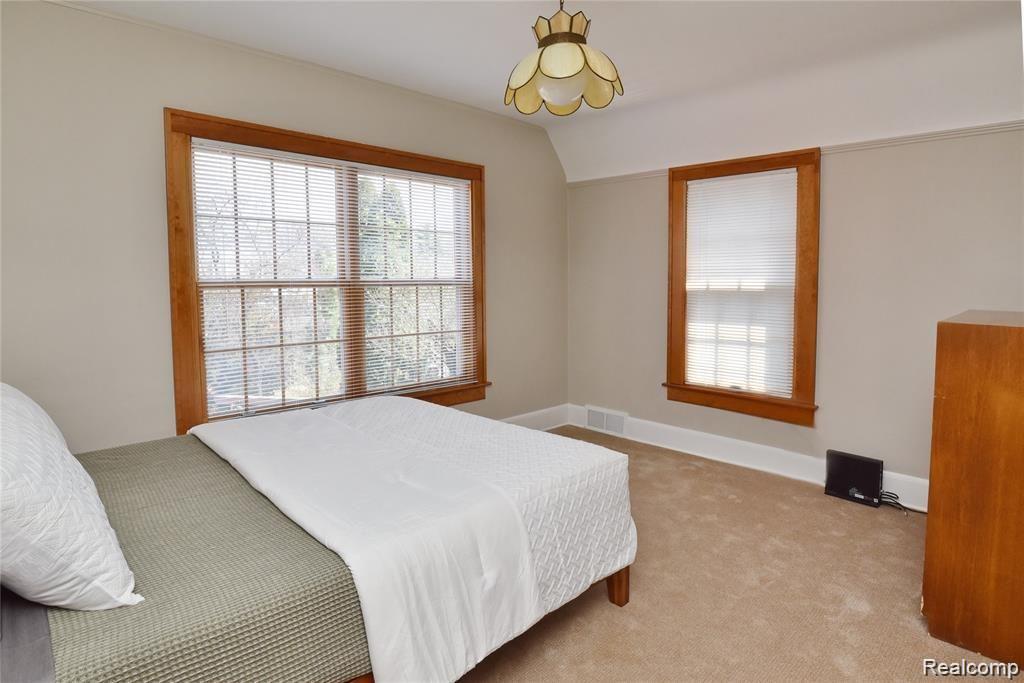 26764 York Road Huntington Woods, MI 48070 - Photo 27 of 45