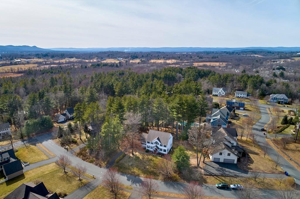 12 Tanglewood Road Amherst, MA 01002 - Photo 3 of 42 Gallery Image 3