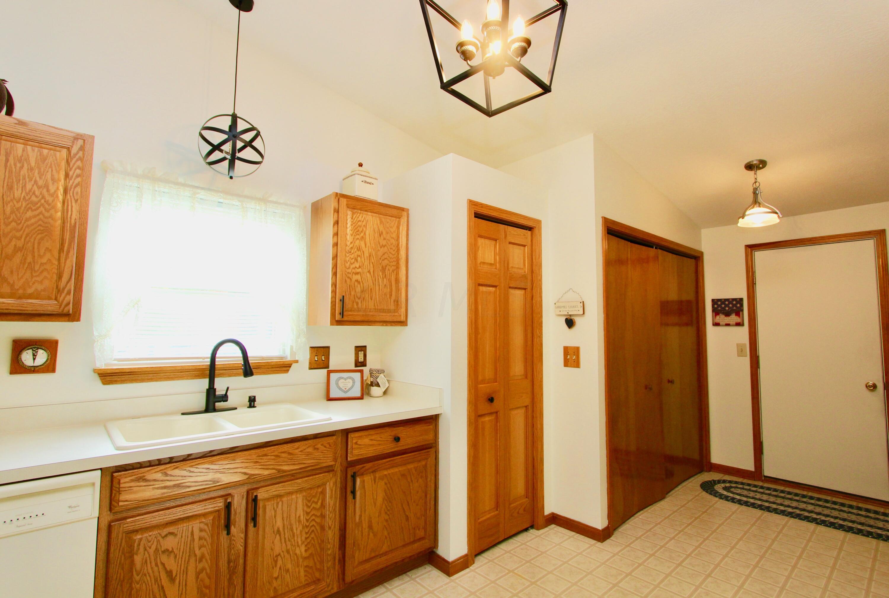 3048 Gooding Road Marion, OH 43302 - Photo 13 of 38 IMG_9170