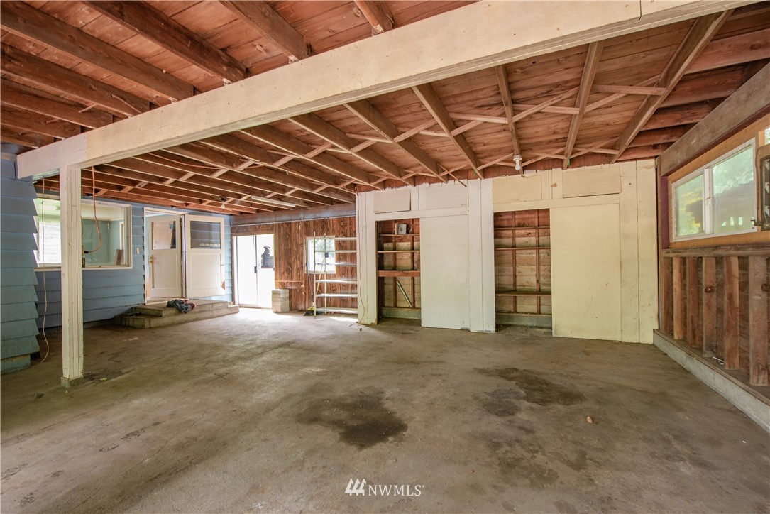 2243 East Pole Road Everson, WA 98247 - Photo 3 of 35 Gallery Image 3