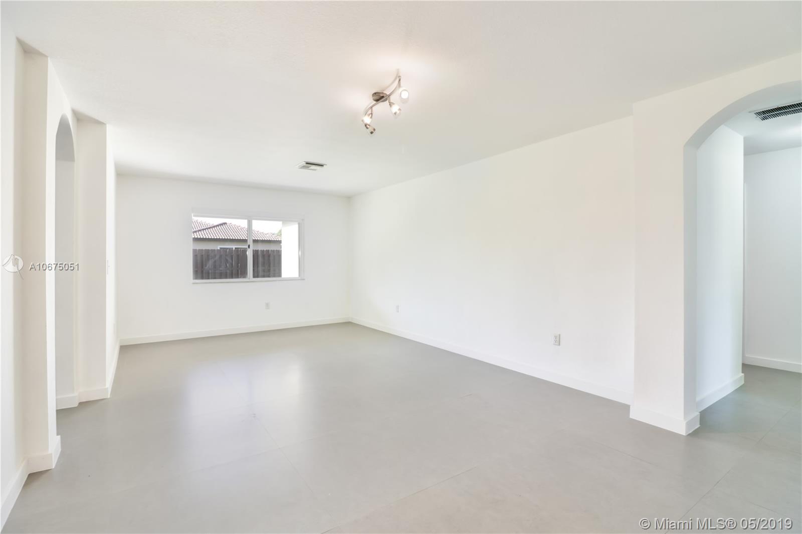 13367 Southwest 284th Street Homestead, FL 33033 - Photo 3 of 17 Gallery Image 3