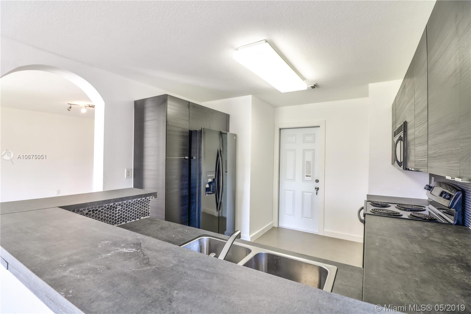 13367 Southwest 284th Street Homestead, FL 33033 - Photo 6 of 17 Gallery Image 6