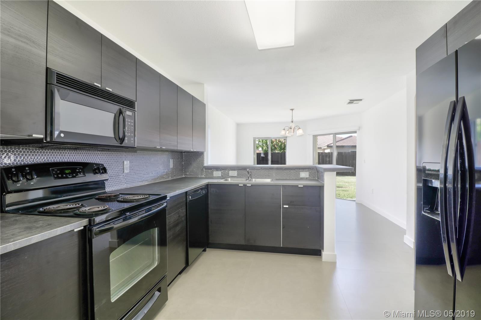13367 Southwest 284th Street Homestead, FL 33033 - Photo 7 of 17 Gallery Image 7