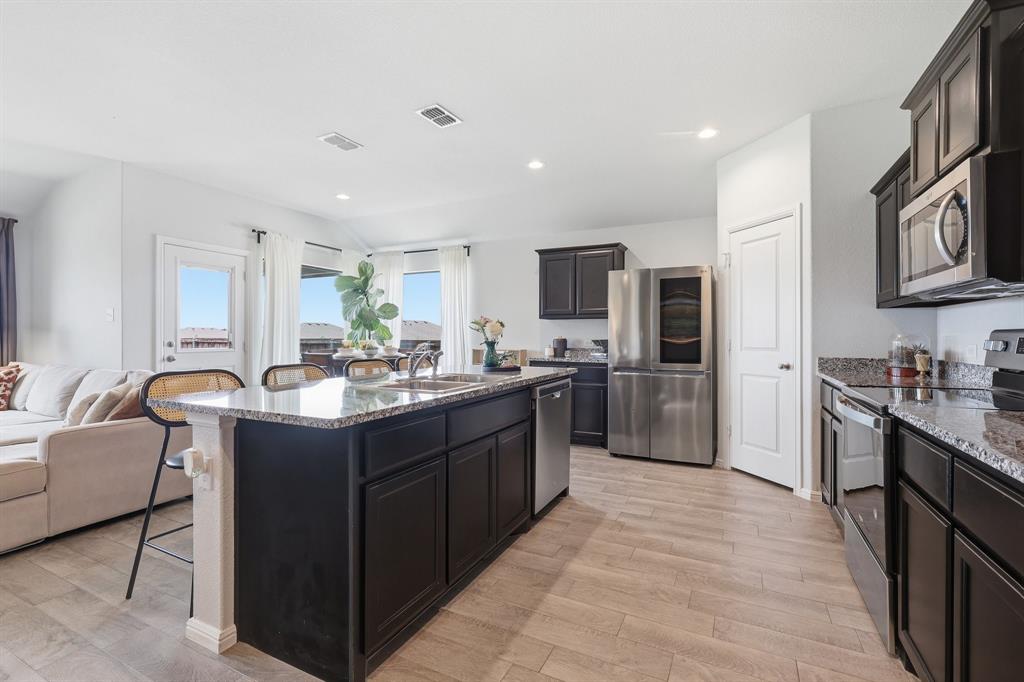9200 Desertrock Road Fort Worth, TX 76131 - Photo 12 of 36