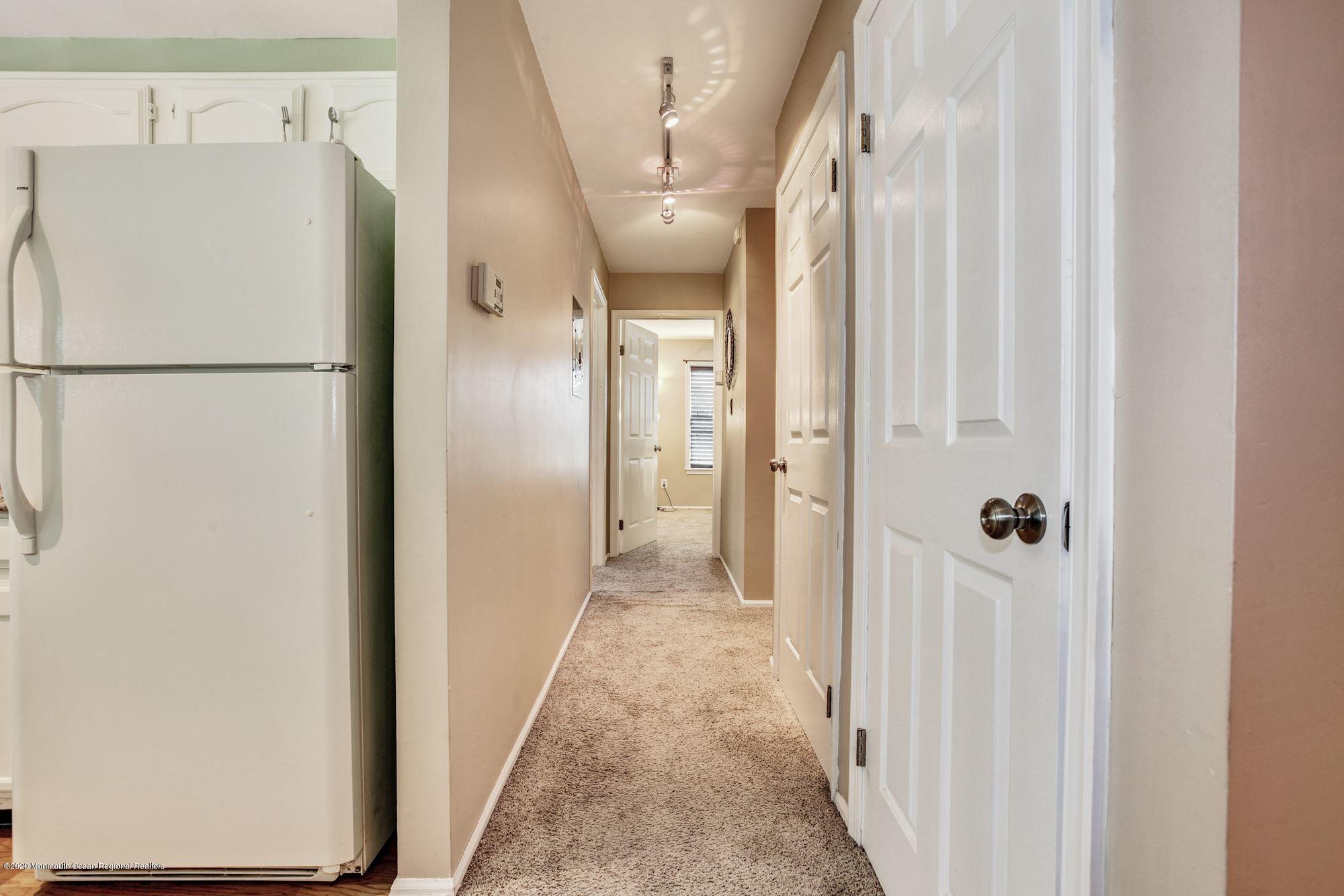 184 Pinetree Court Howell, NJ 07731 - Photo 11 of 23 016_184_PINETREE_CT_294254_545277