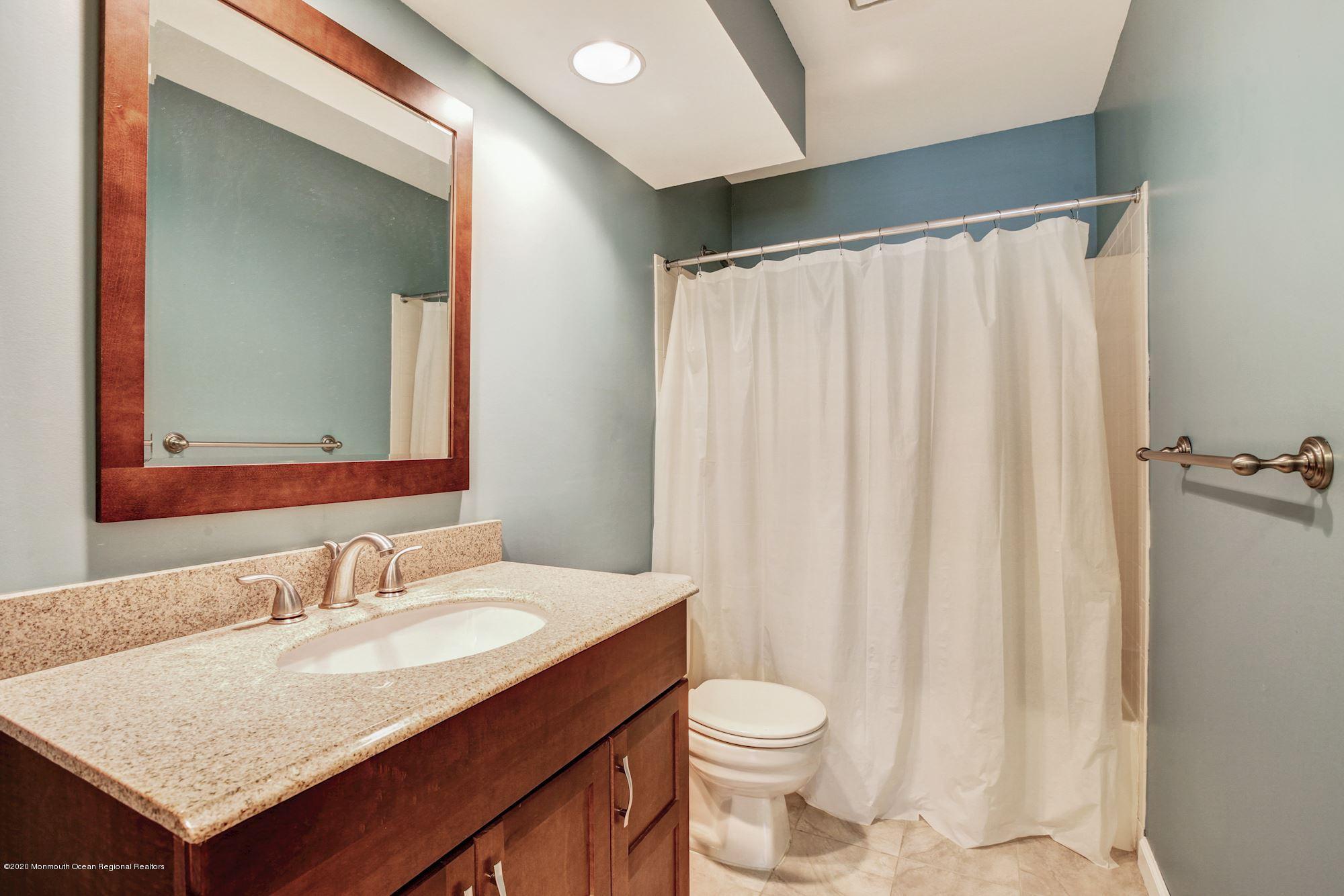 184 Pinetree Court Howell, NJ 07731 - Photo 19 of 23 026_184_PINETREE_CT_294254_545277