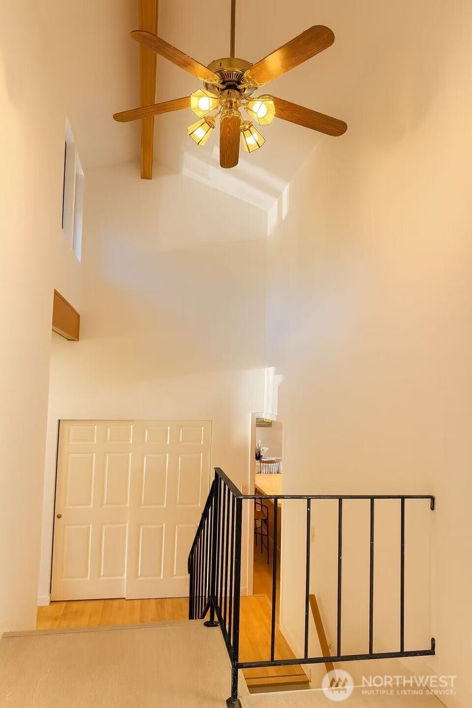 13405 Southeast 56th Place Bellevue, WA 98006 - Photo 16 of 38 a view of entryway