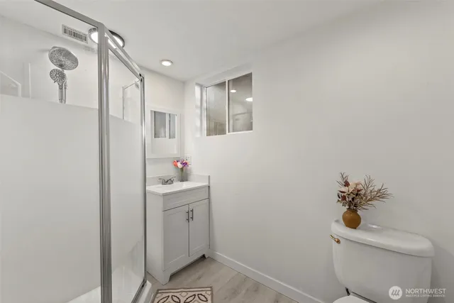 $1,585,000 | 13405 Southeast 56th Place, Bellevue, WA 98006