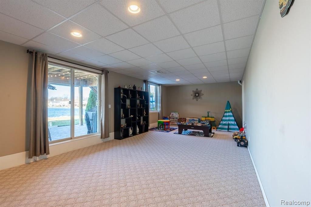 2168 East Shore Drive Rochester Hills, MI 48307 - Photo 26 of 52