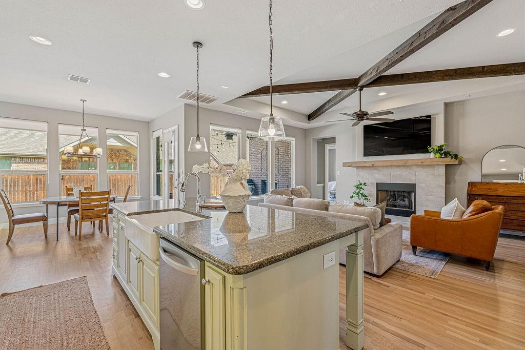 1405 Grassland Road Celina, TX 75009 - Photo 12 of 34