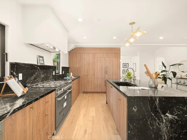 $2,799,000 | 11911 Hartsook Street, Valley Village, CA 91607