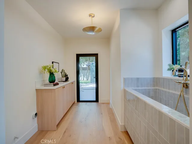 $2,799,000 | 11911 Hartsook Street, Valley Village, CA 91607