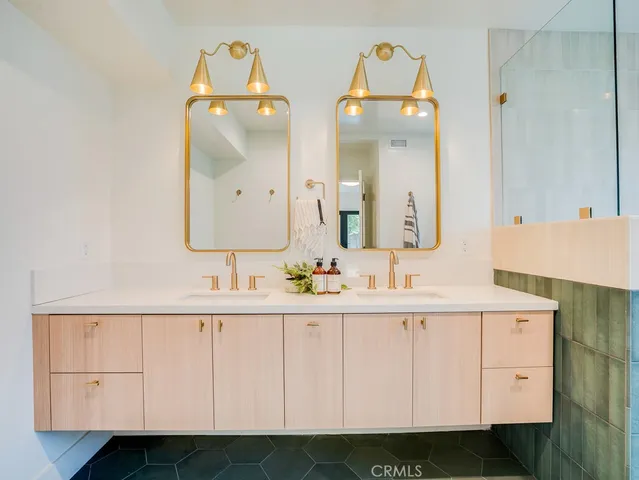 $2,799,000 | 11911 Hartsook Street, Valley Village, CA 91607